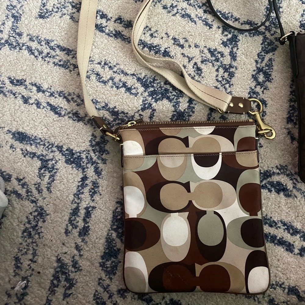 Cross body purse